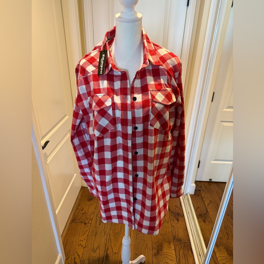 Women’s Red and White Checkered Flannel Shirt NWT 🎄